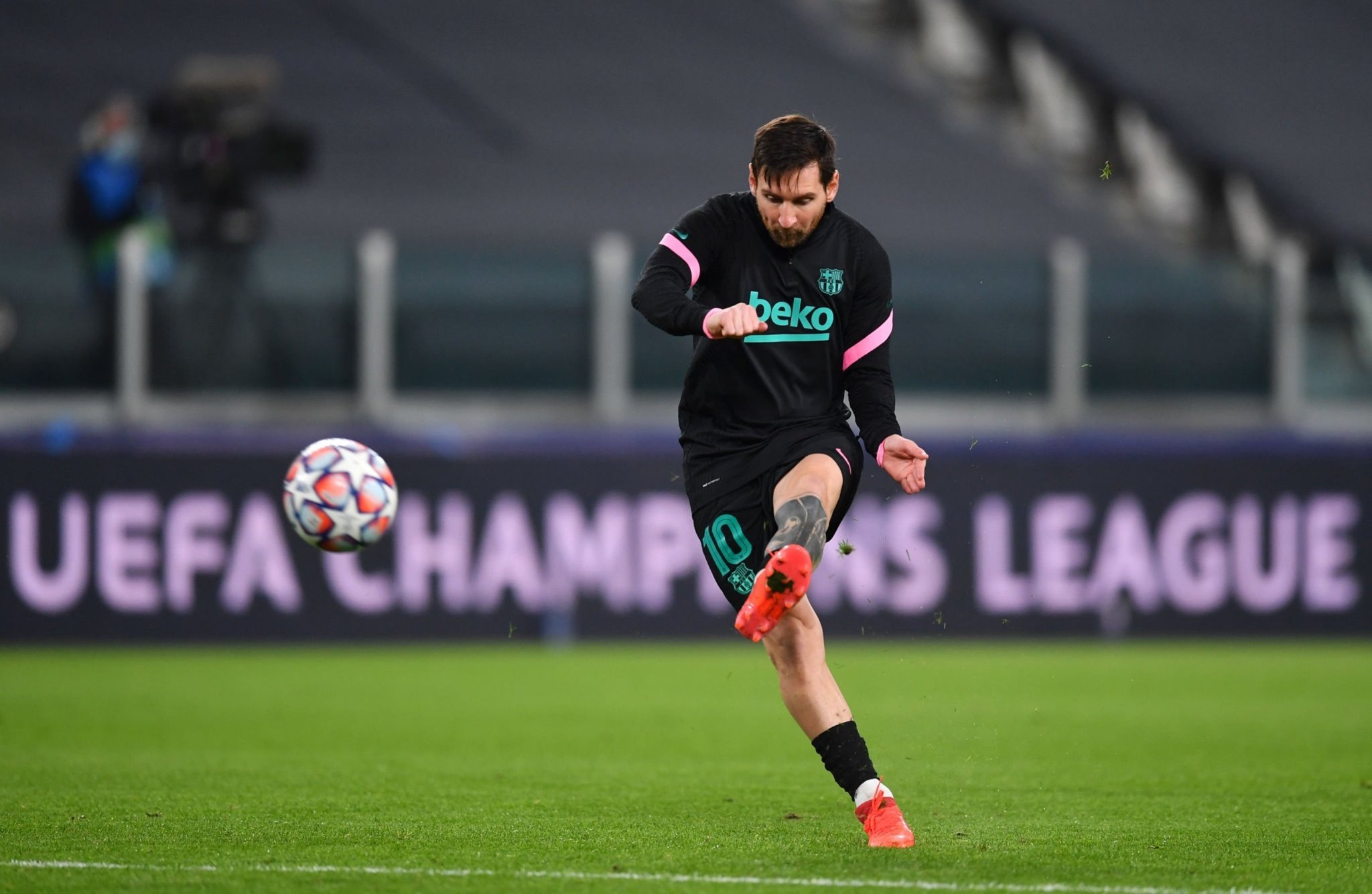 防线难以招 防线难以招