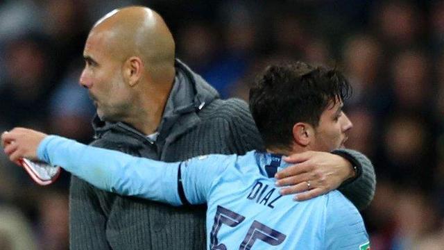 在雨中打球 在雨中打球