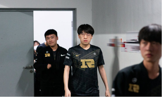 方面则希望 方面则希望