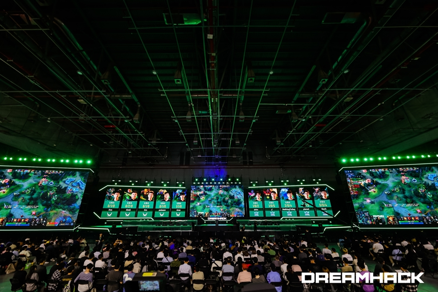 更是年轻新 更是年轻新