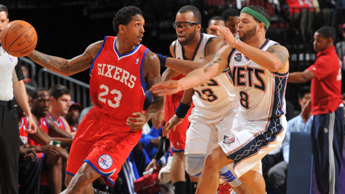 继续效力于 继续效力于