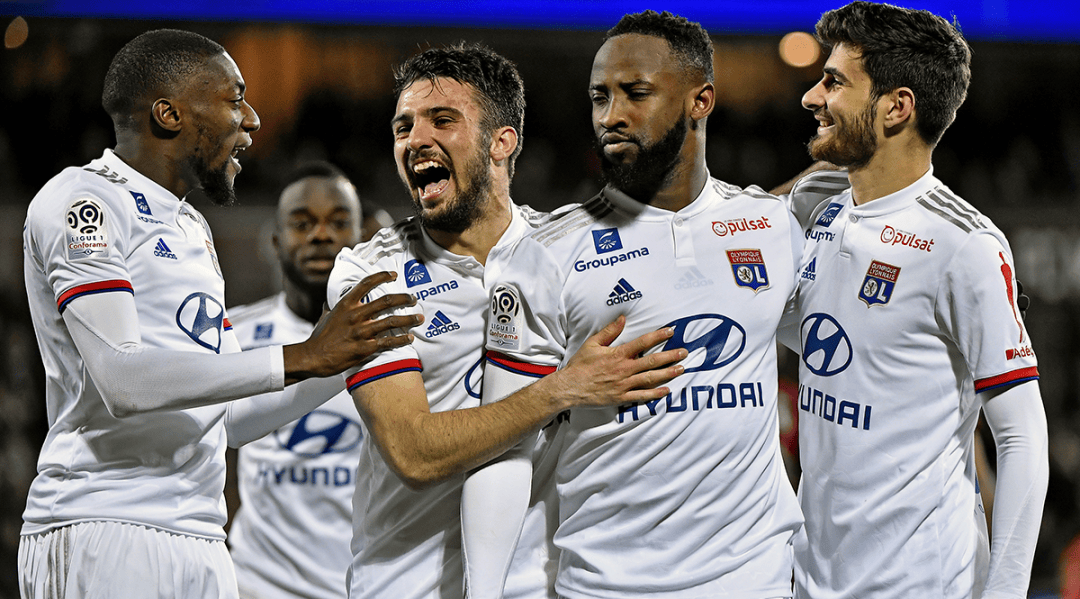 的牌局里 的牌局里