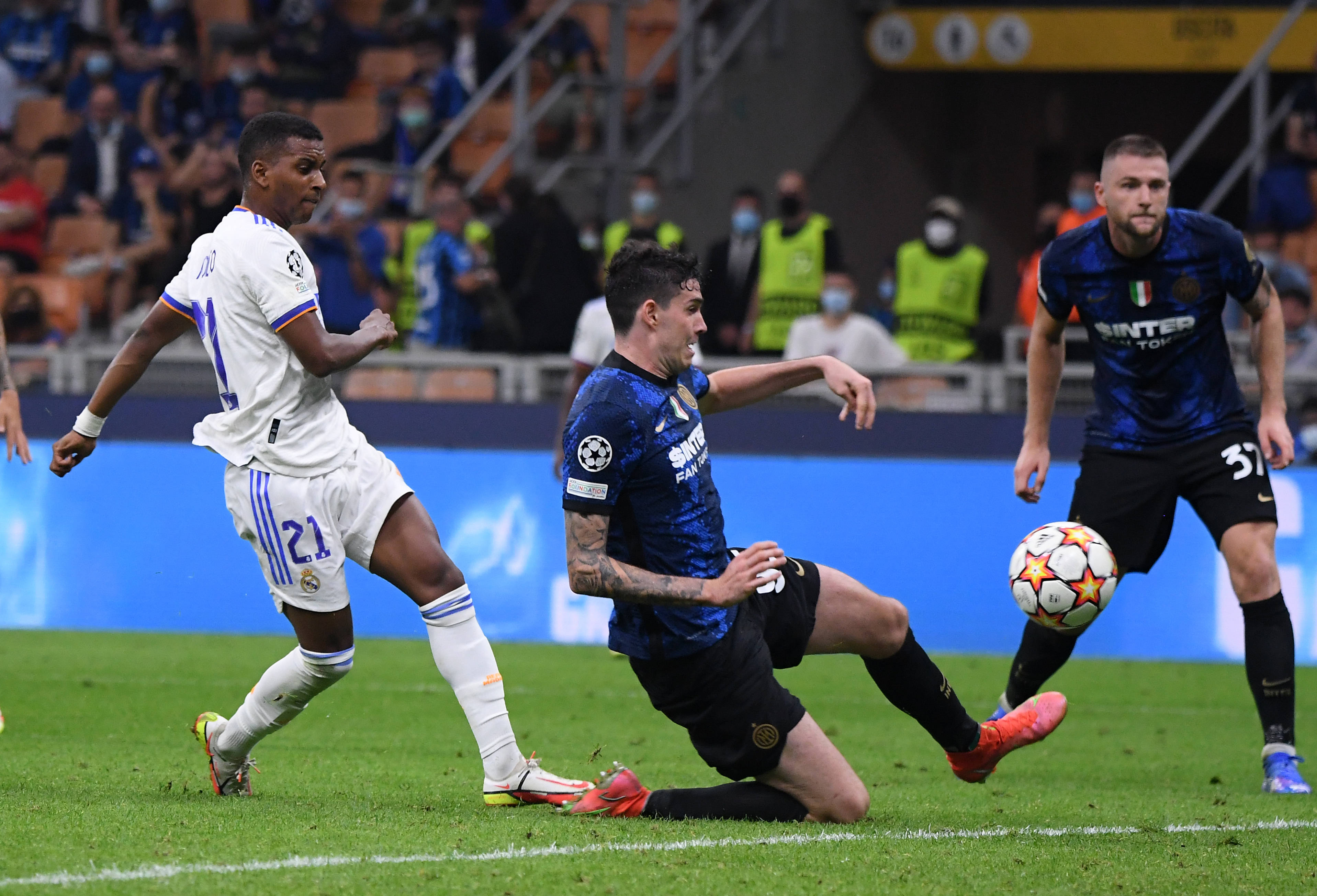 二点球的攻 二点球的攻